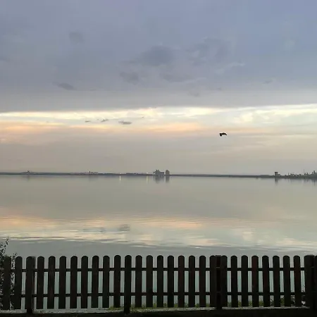 Sunrise Lake View * 那沃达利