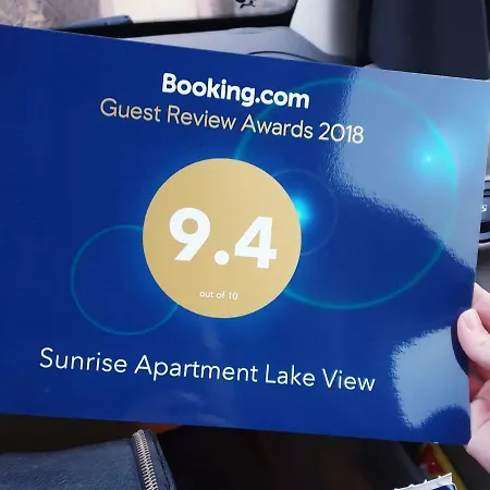 Sunrise Lake View 公寓