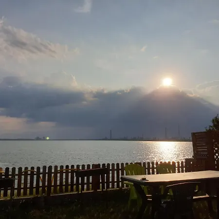 公寓 Sunrise Lake View 那沃达利